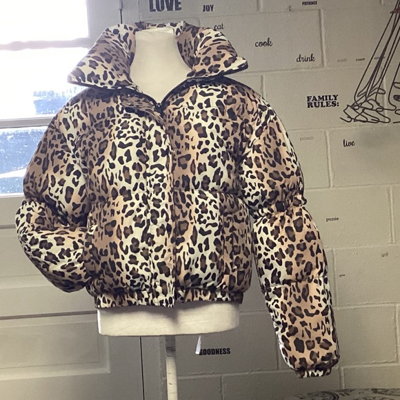 MADDEN GIRL Leopard Puffer Jacket, Animal Print Women's Jacket new - Picture 7 of 8